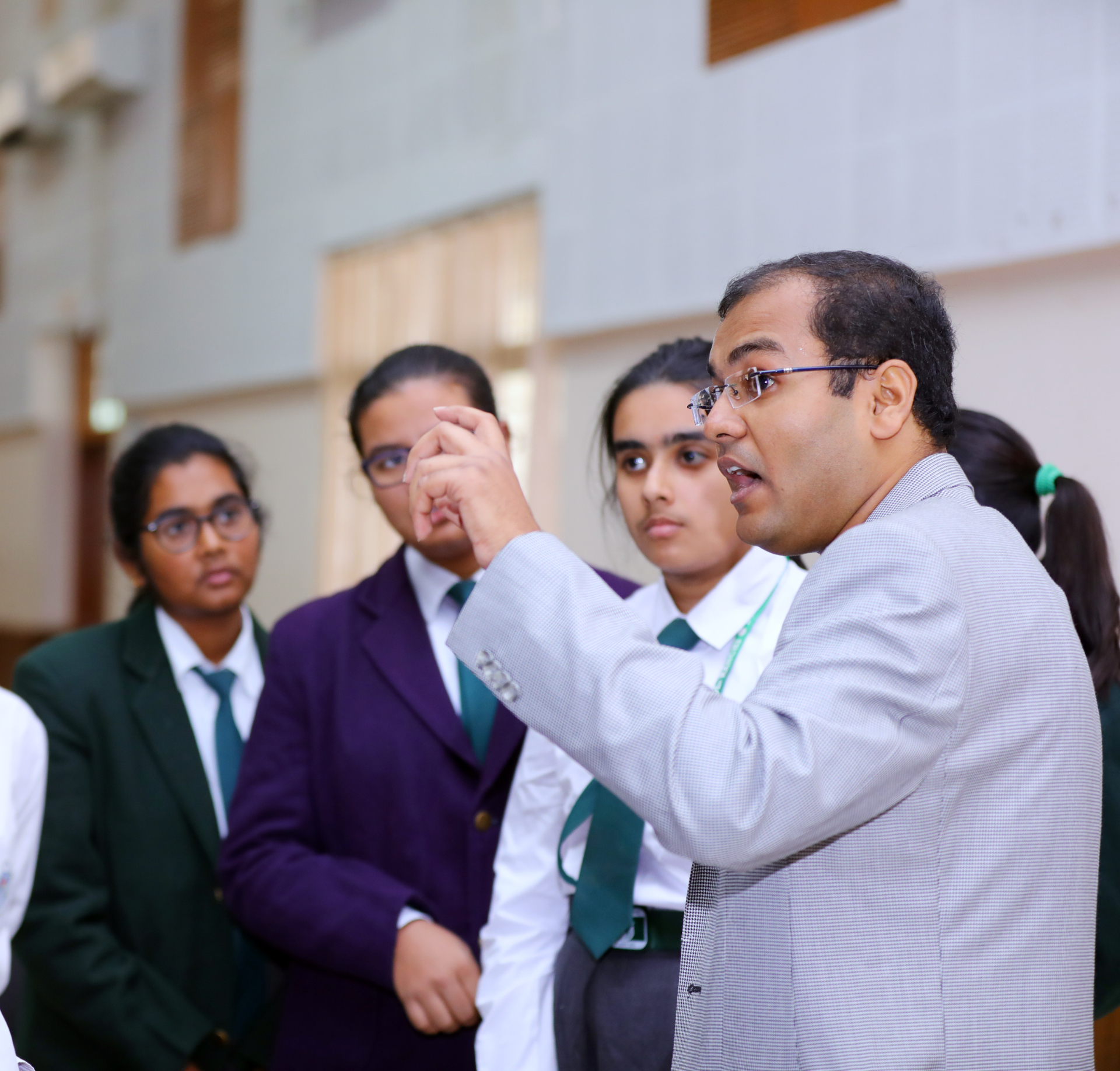 Samridha Saxena counselling teenage students